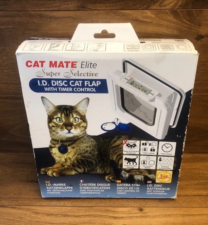 Cat Mate Elite Microchip/ID Disk Cat Flap W Timer Control
