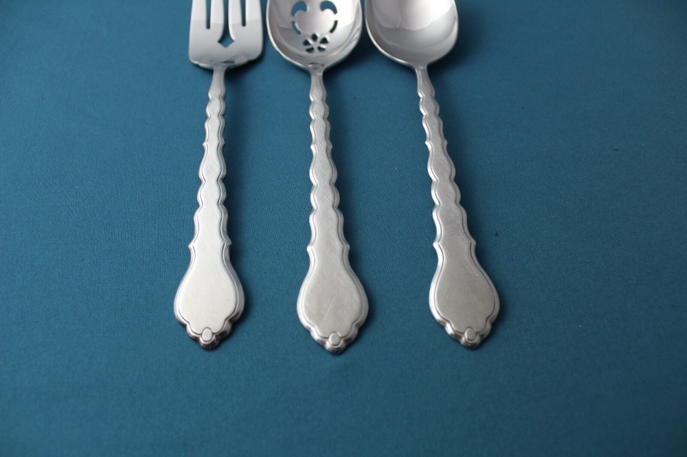 Oneida CELLO Serving (3pc Set) Tablespoon Pierced Fork Community Stainless