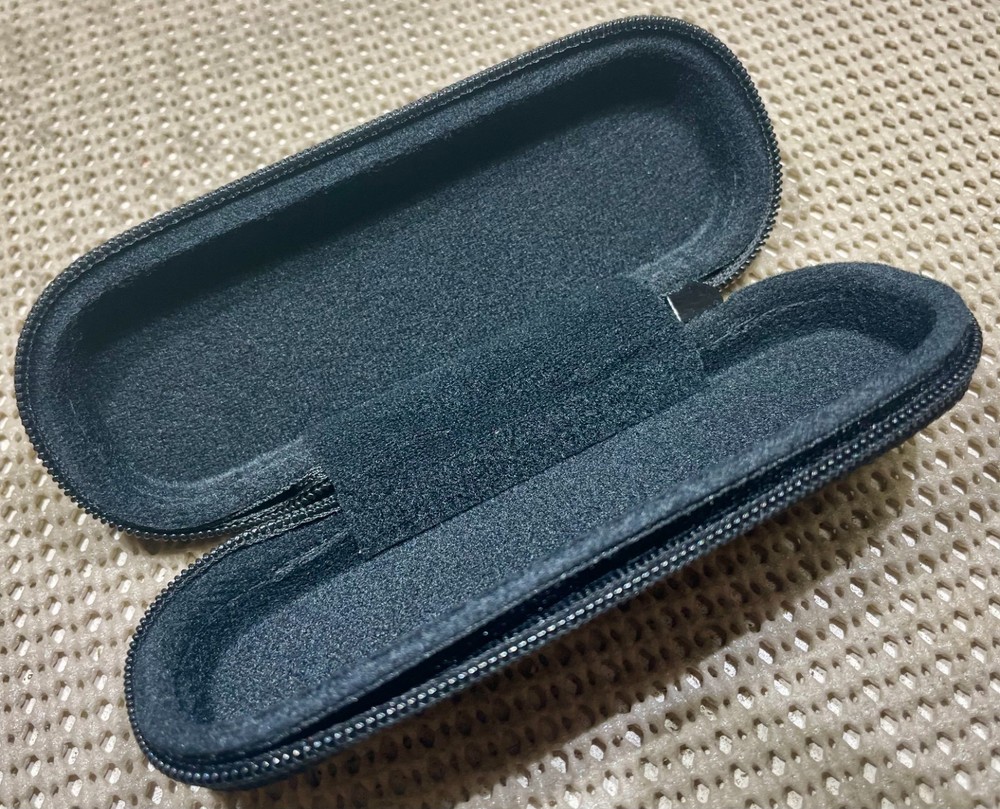 Harmonica pouch zippered unbranded