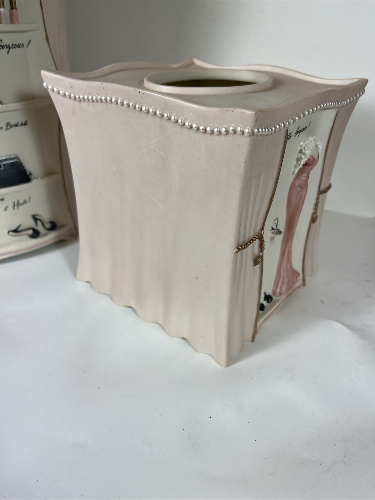 Vintage Accessories Dress To Thrill BedBath&Beyond Rare Tissue Box & Trash Can
