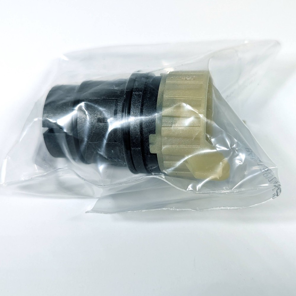 UPDATED Genuine Mercedes E280 2007 Transmission Connector Data Plug Bushing OEM