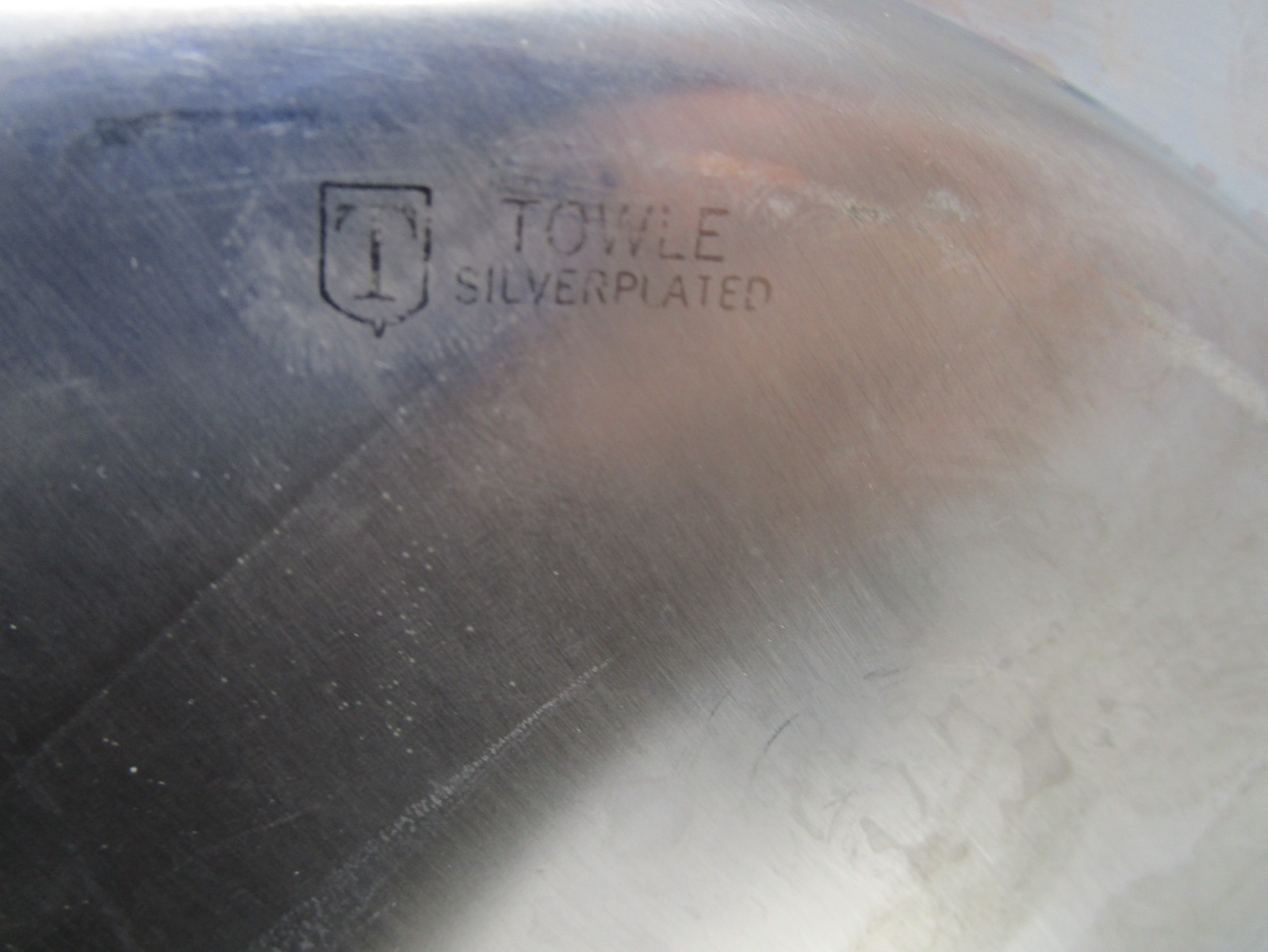 5 TOWLE Silverplate Chargers 11 3/4 inches