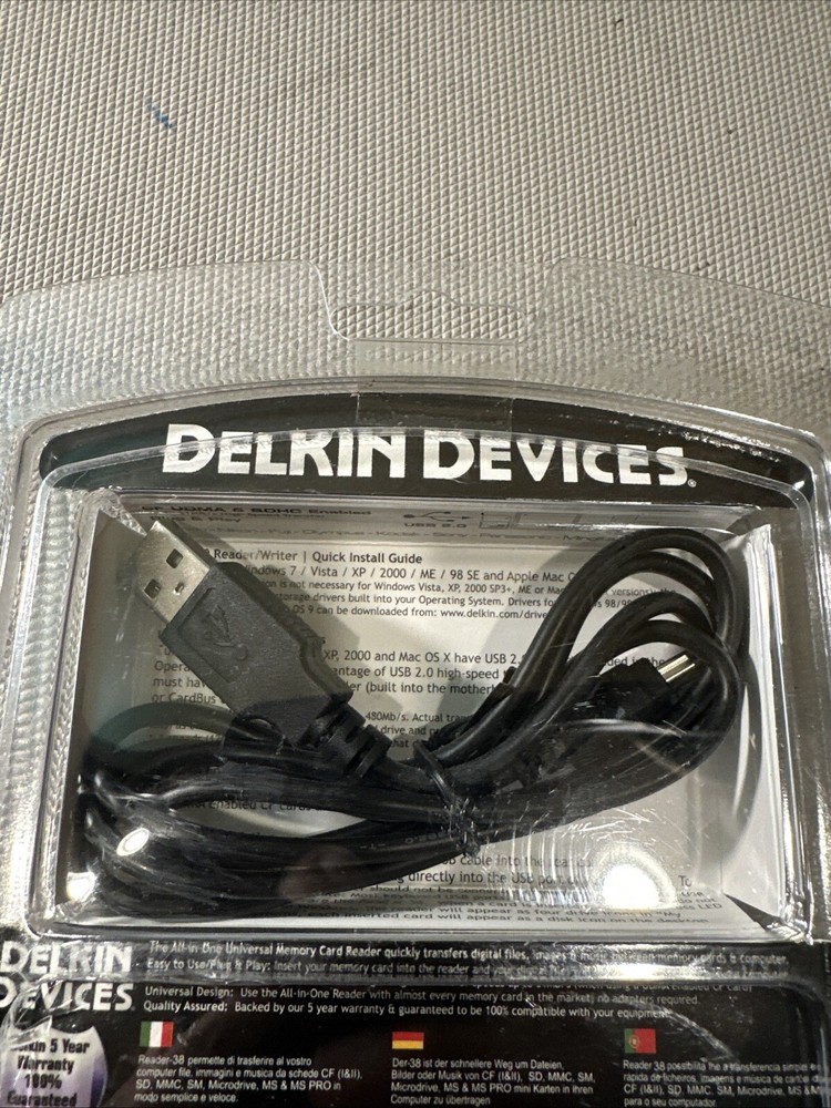Delkin Devices 18-in-1 USB 2.0 Flash Memory Card Reader