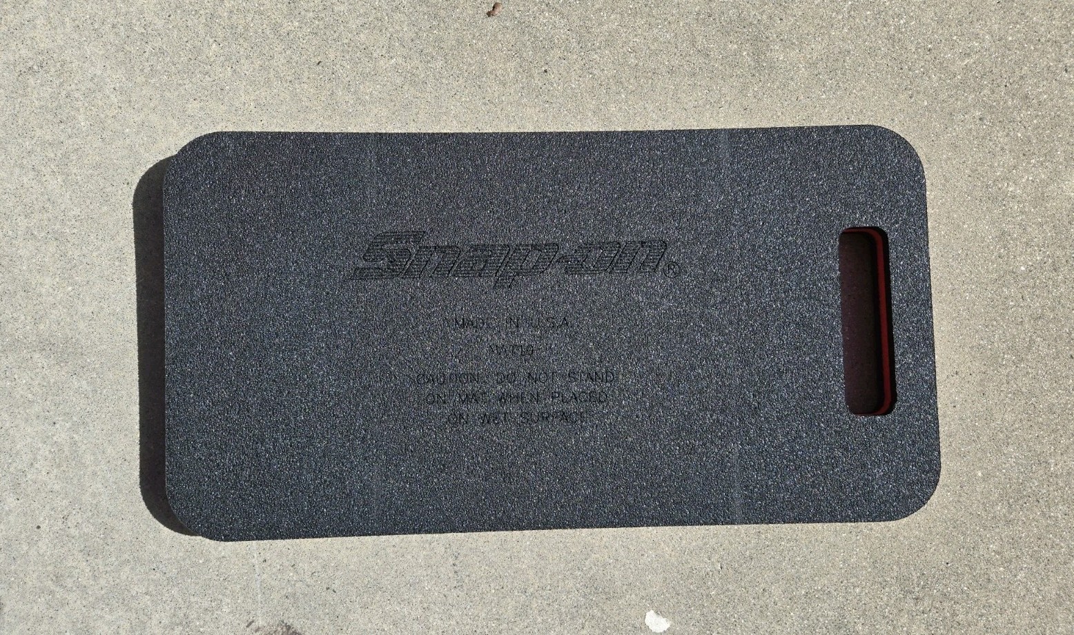 SNAP ON Tools kneeling pad large approx 10.5" X 19" comfortable working on floor
