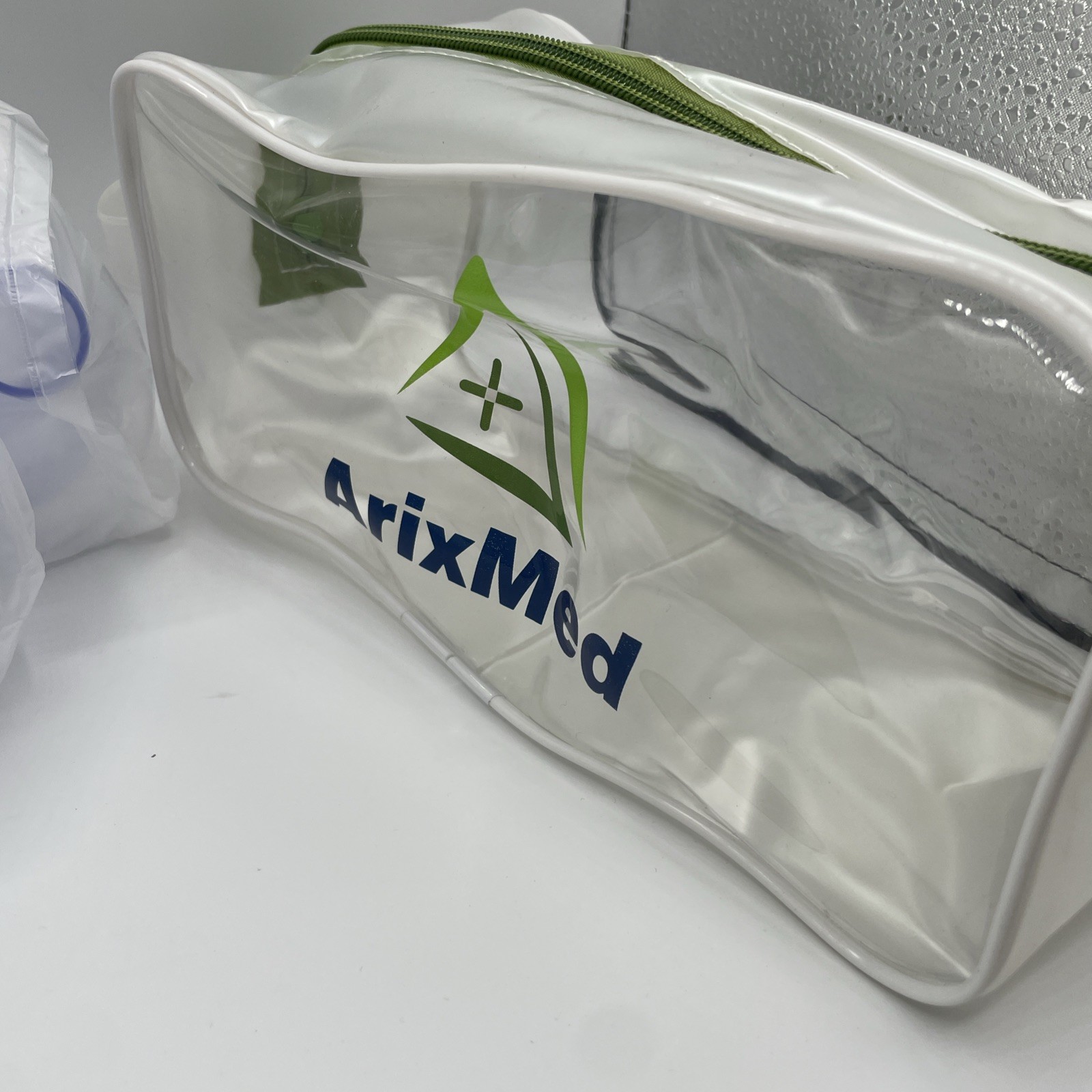 NEW Portable First Aid Kit With 3 Different Size Masks - Mouth Suction Device