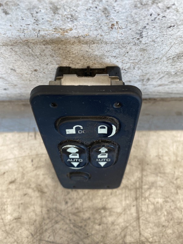 2016 International Prostar Power Window Switch 6111900C2 (745-10281)
