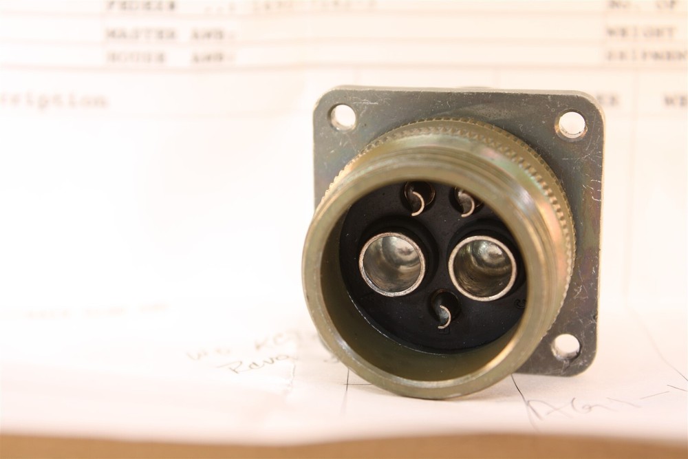 Bendix MS3100A24-12P Circular Mil Spec Connector, 5 Position Receptacle