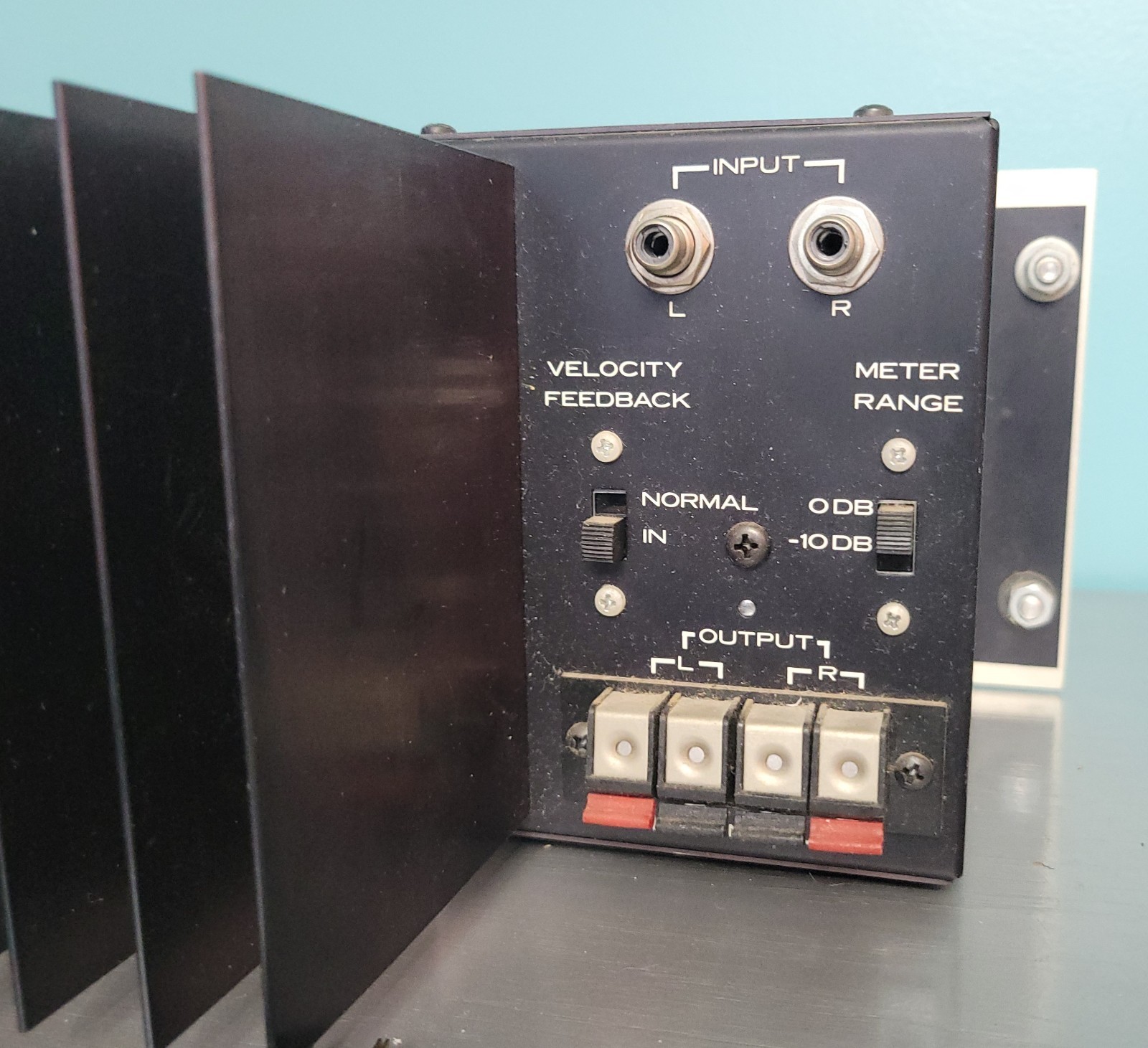 Vintage PHASE LINEAR 200 Power Amplifier – Bob Carver – Parts / Project Amp