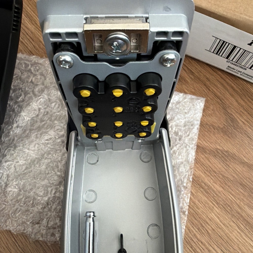 2 Master Lock Outdoor Key Lock Box Black Push Button Wall Mount Key Safe Storage