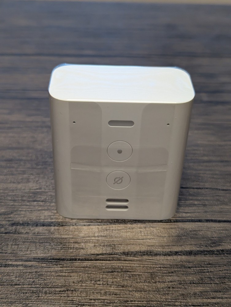Amazon Echo Flex Plug-In Smart Speaker Alexa WHITE NEW SEALED WiFi Bluetooth