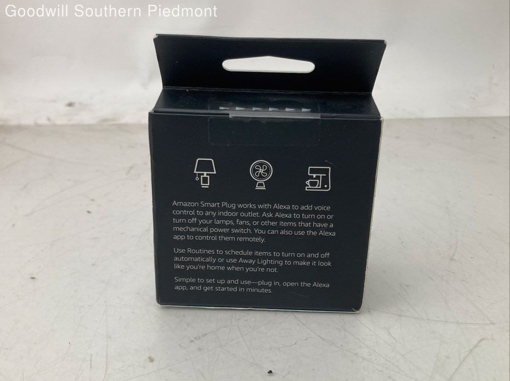 Amazon C2YY37 Smart Plug - New