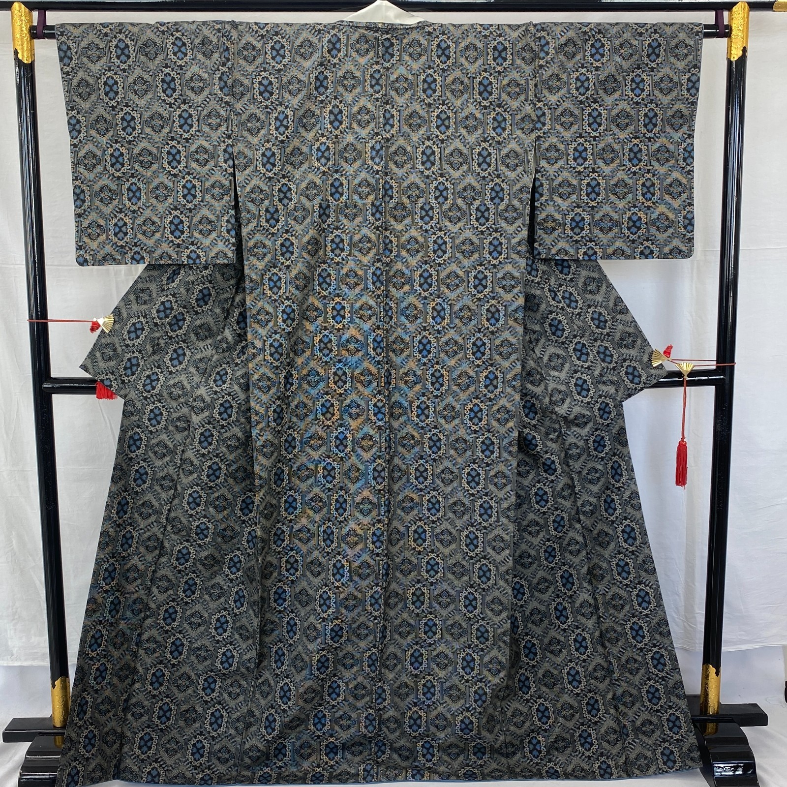 Japanese Vintage Kimono Silk Gray Oshima Traditional Authentic Length 66 in