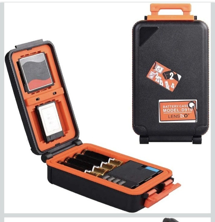 LYNCA Battery/Memory Card Storage Carrier