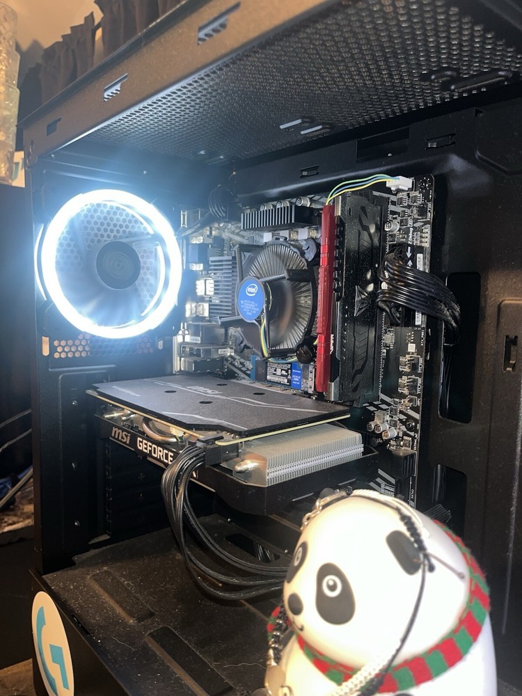 pc gaming desktop computer