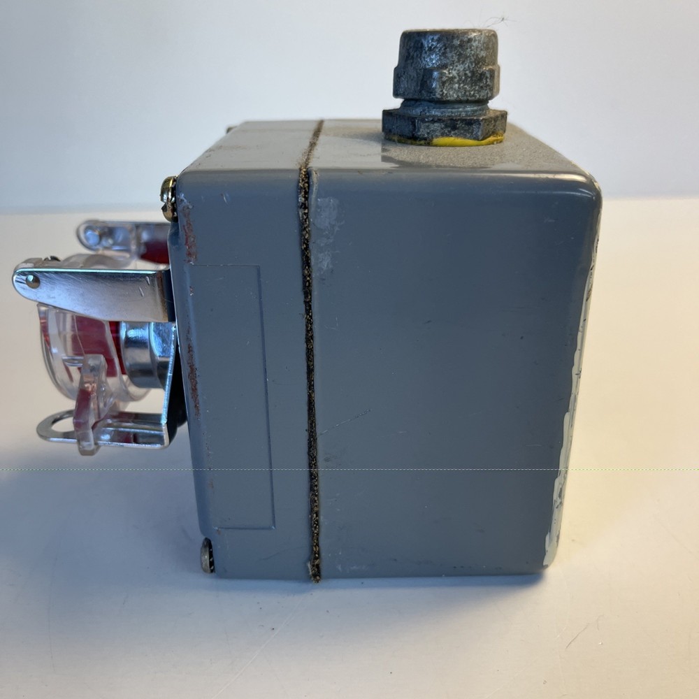 Explosion Proof Indicator Light Box Red Lens Industrial Hazard Location