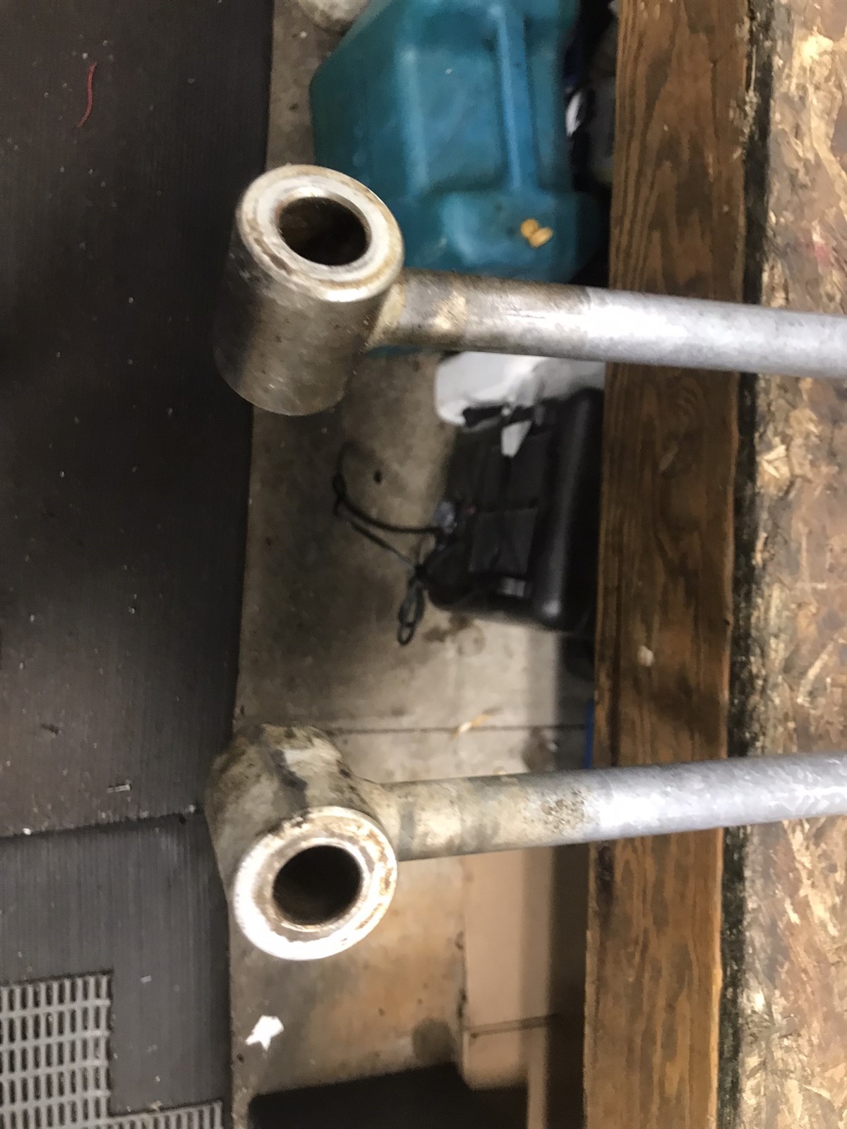 Volvo Penta SX Stern out drive outdrive trim tilt lift hydraulic cylinders