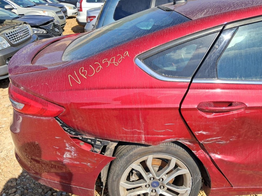 Fuse Box Engine Without Rain Sensor Fits 17-20 FUSION 4833685