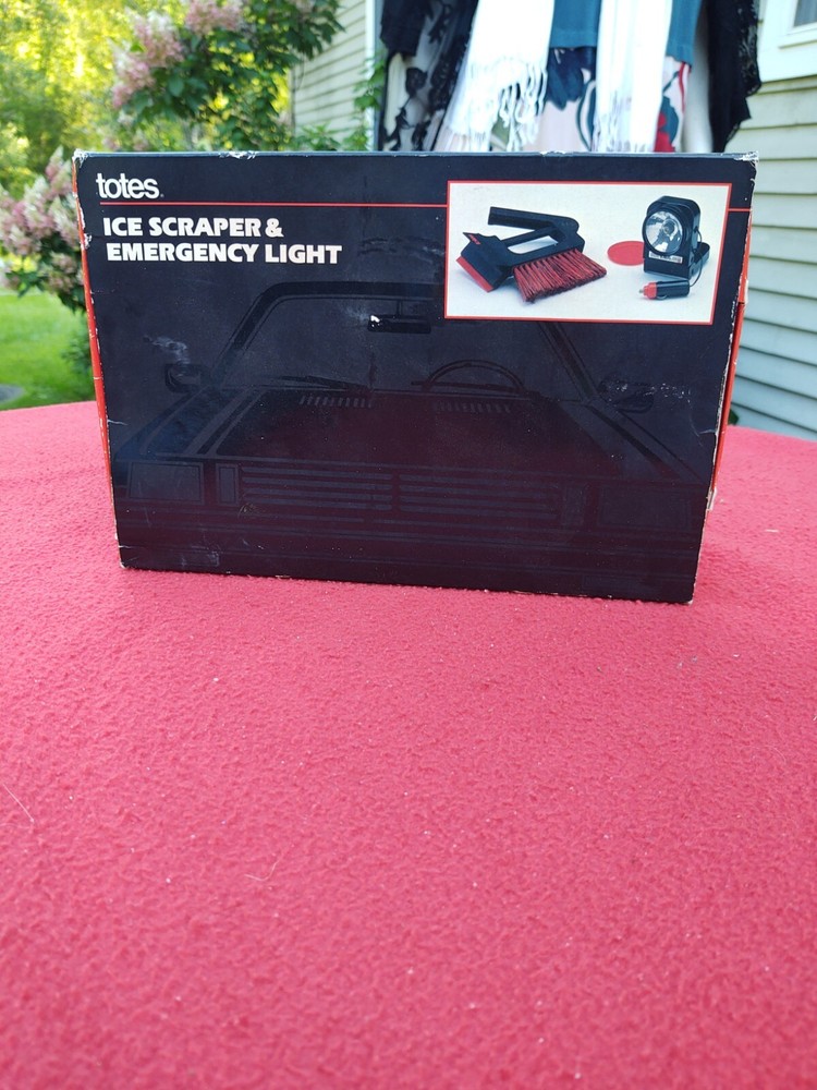 Totes ice Scraper And Emergency Light, New