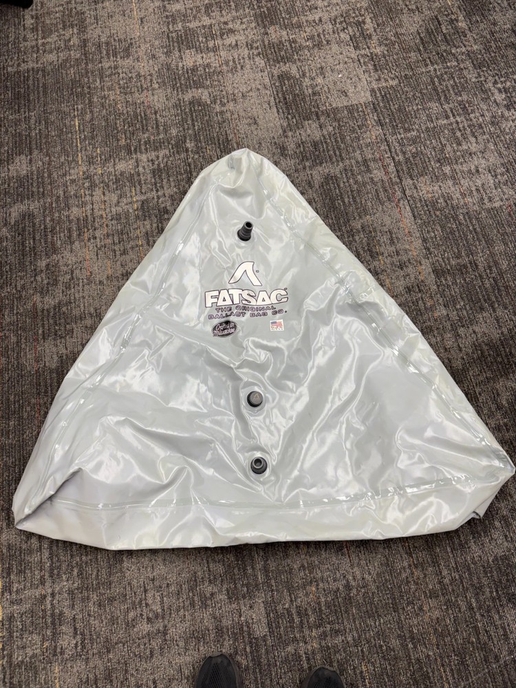 FAT SAC OPEN BOW TRIANGLE