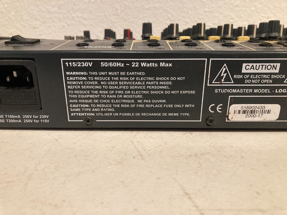 Studiomaster Logic Twelve Mixer