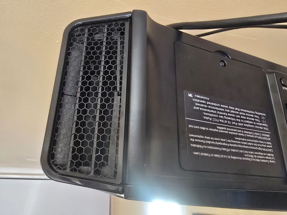 JVC DlA-RS6710 Projector New Lamp, Low Hours
