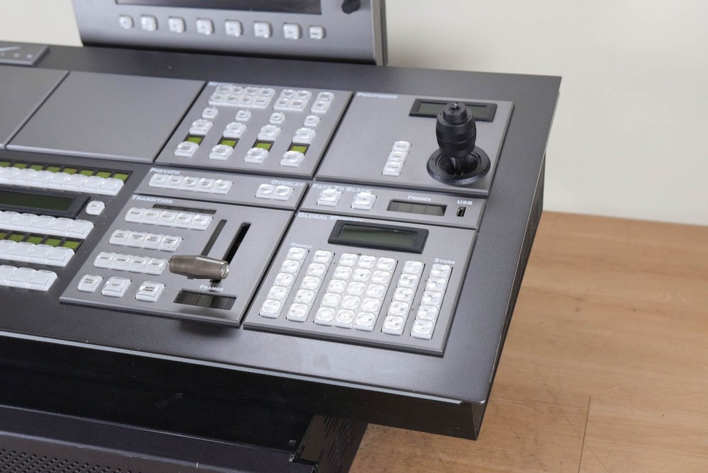 Ross Vision QMD 1 M/E Video Switcher w/ Vision 1 Panel CG00SAA
