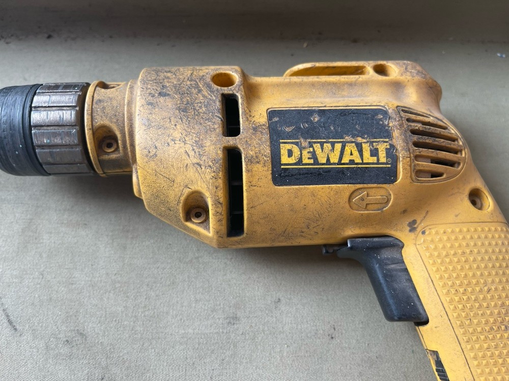 DEWALT DW106 VSR Corded 3/8" Keyless Chuck Variable Speed Reversible Drill