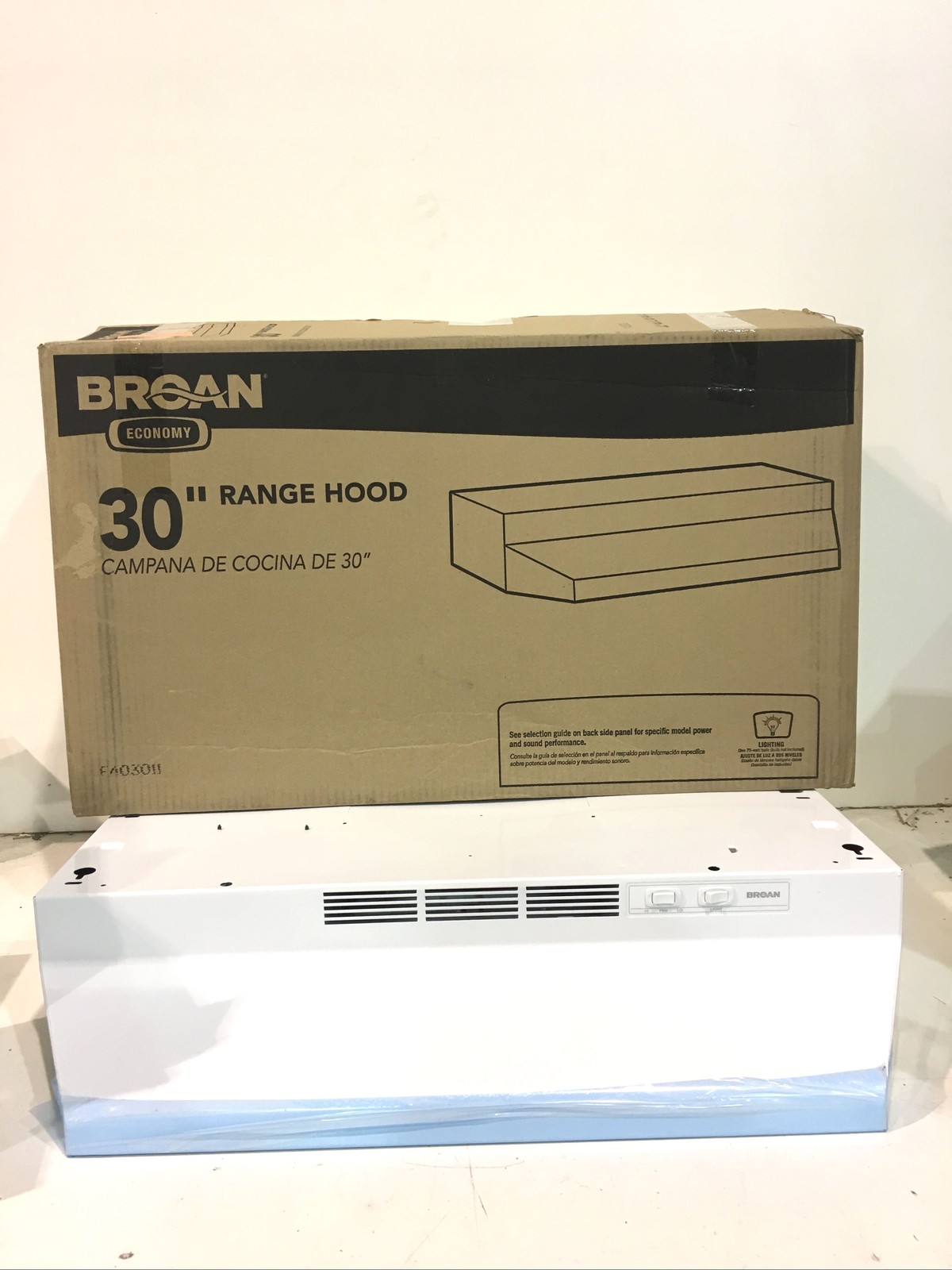 Broan F40000 Series 30 in. Convertible Under Cabinet Range Hood with Light White