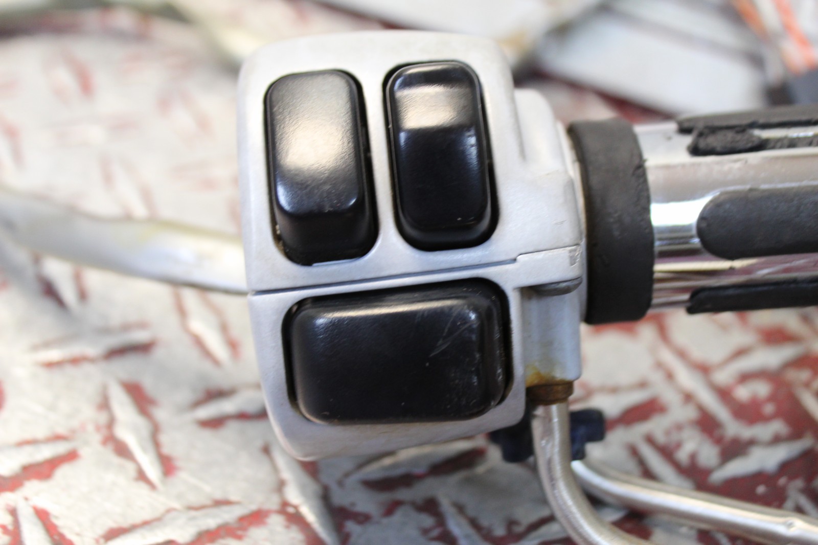 2003 HARLEY DAVIDSON V-ROD VROD VRSCA RIGHT CONTROL SWITCH W CABLES VR27