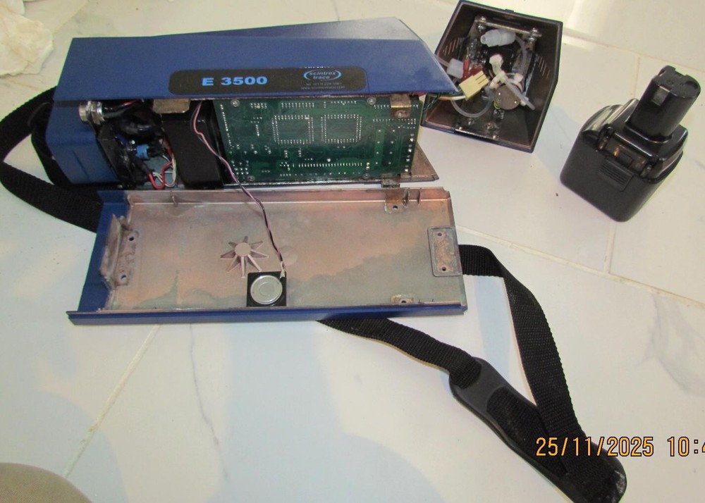 Scintrex Trace E 3500 Portable Mode EXPLOSIVE DETECTOR AS IS UNTESTED GIFT