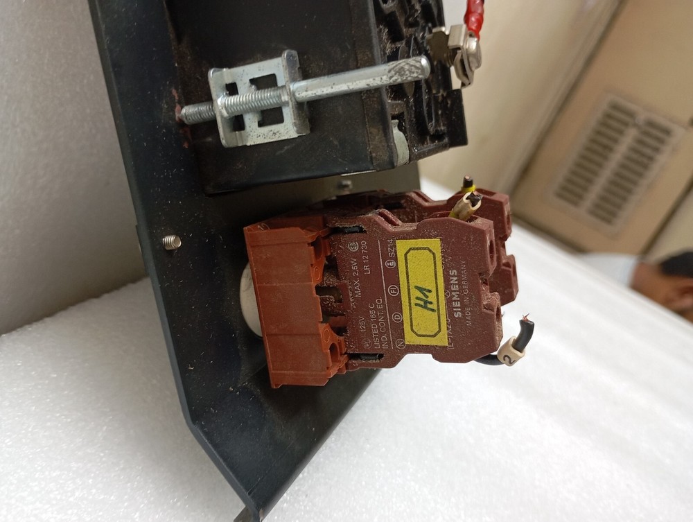 SPOHN+BURKHARDT DECK CONTROL STATION INTERIOR CELSA METER