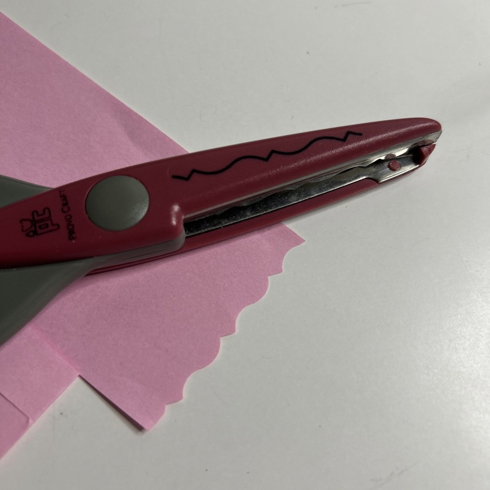 Provo Craft Decorative Scissors. RTS