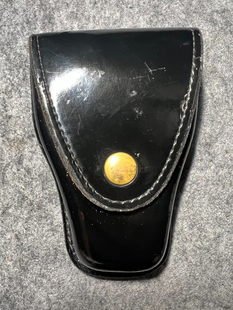Don Hume Black Leather Handcuff Case C303