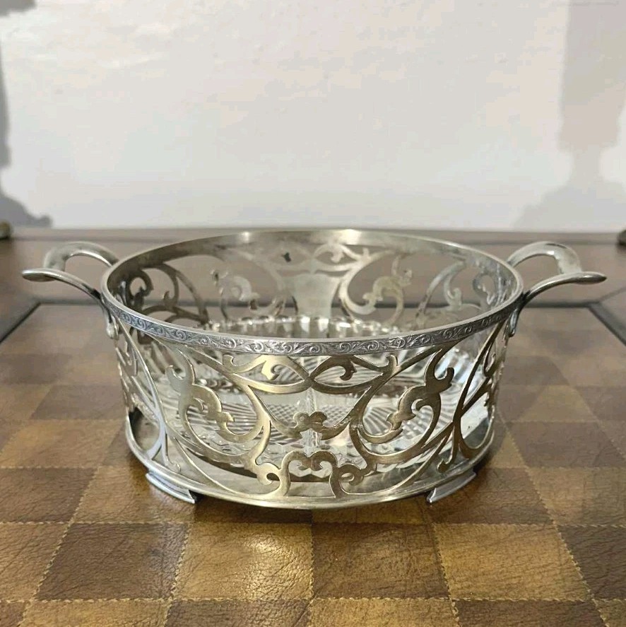 VTG Silverplate Openwork Serving Dish w/ Handles & Glass Insert Monogram MBC EP
