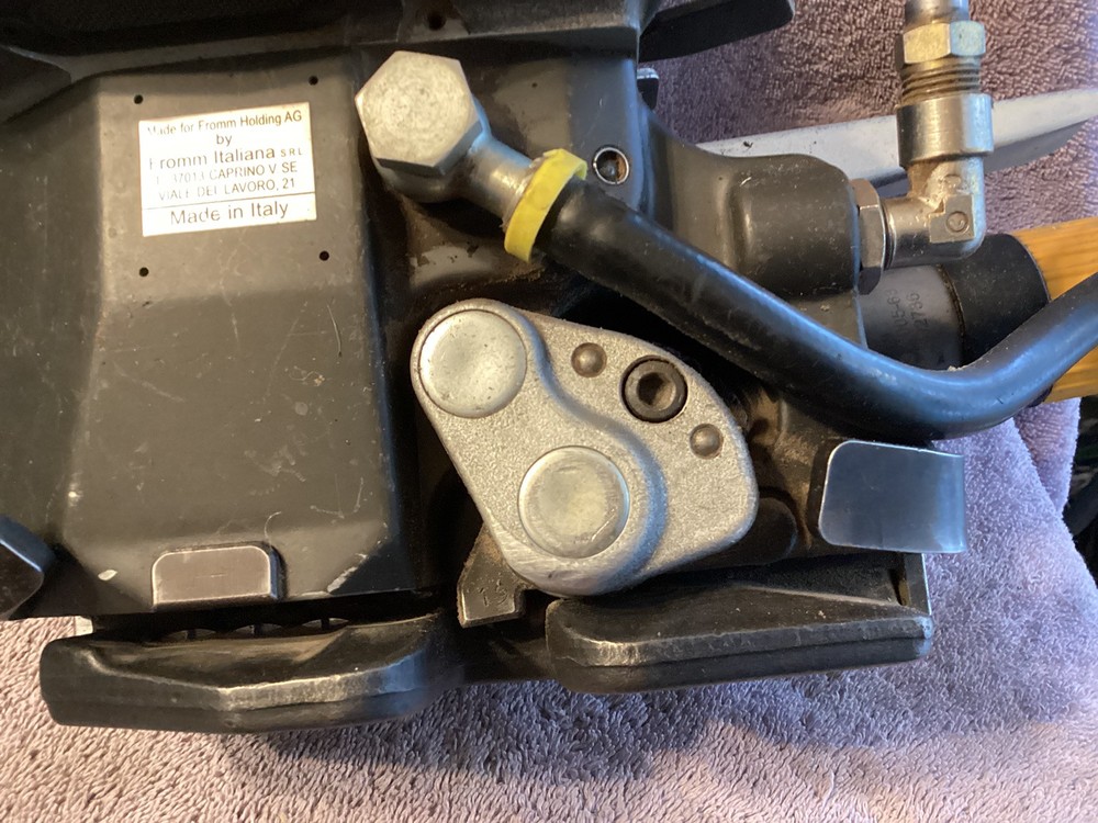 FROMM….A385… 3/4"….PNEUMATIC STRAPPING TOOL….VERY GOOD SHAPE