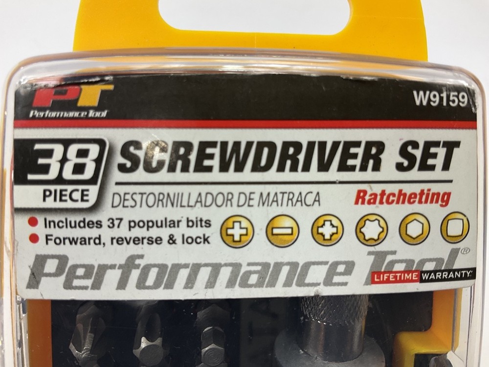 Performance Tool W9159 38 Piece Ratcheting Screwdriver & Bit Set