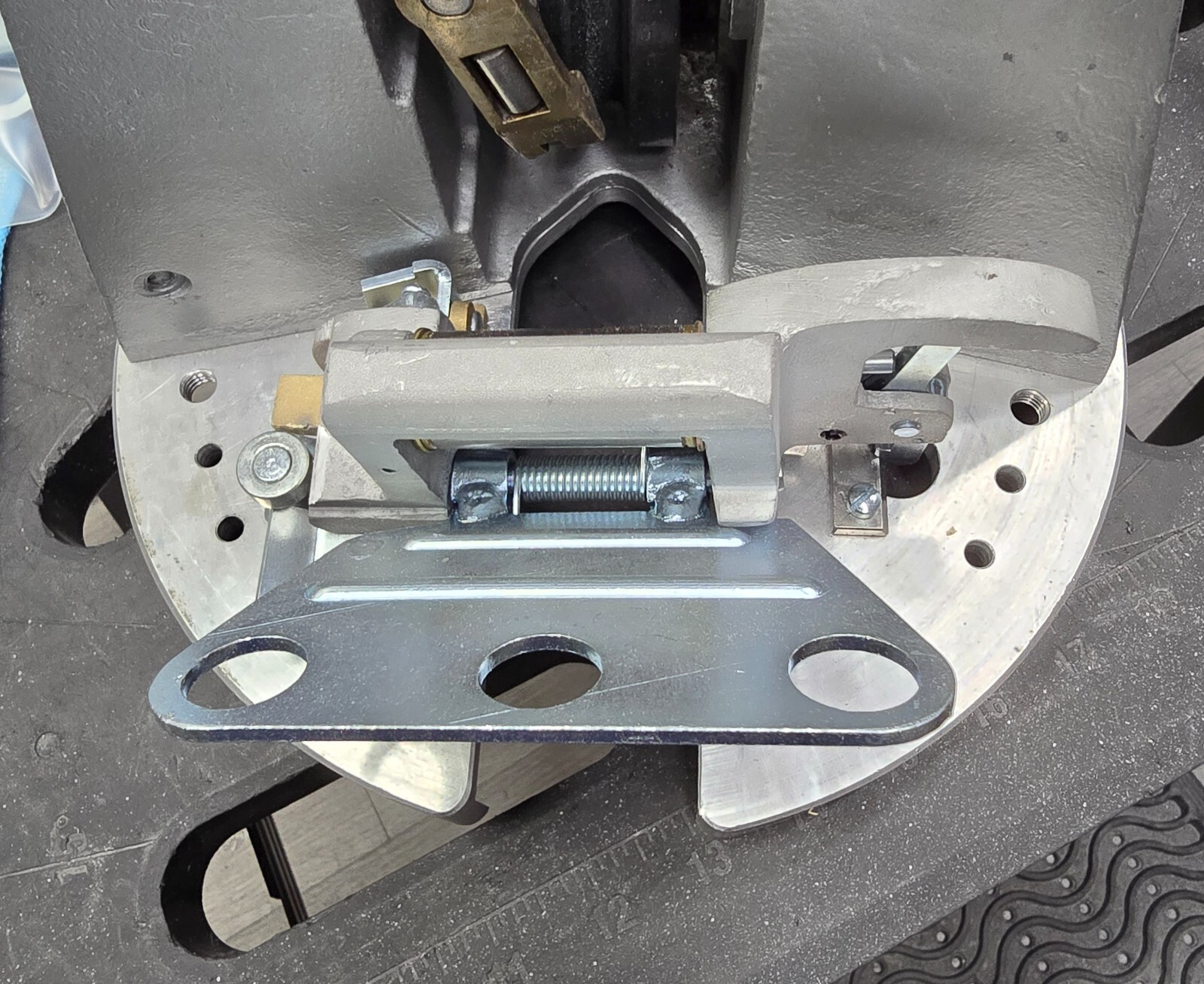 Cable Lasher C2 Front Gate NEW