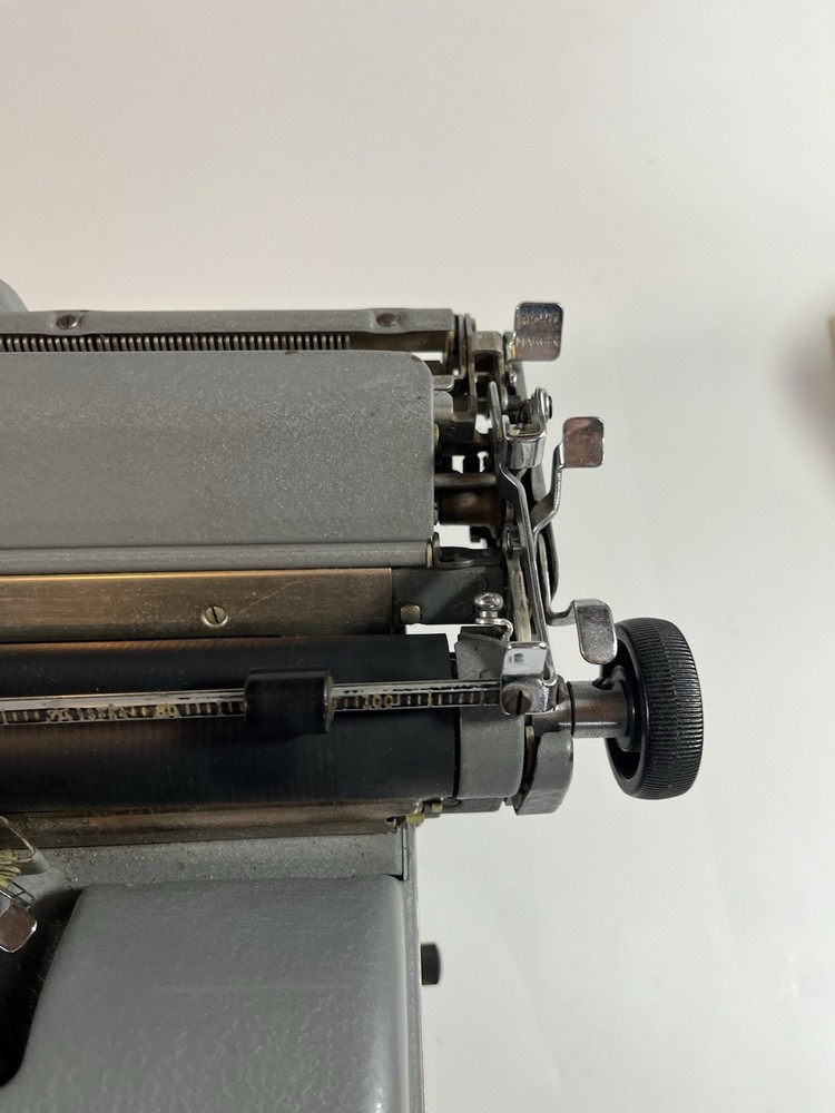 Royal Typewriter Manual Gray 1940s