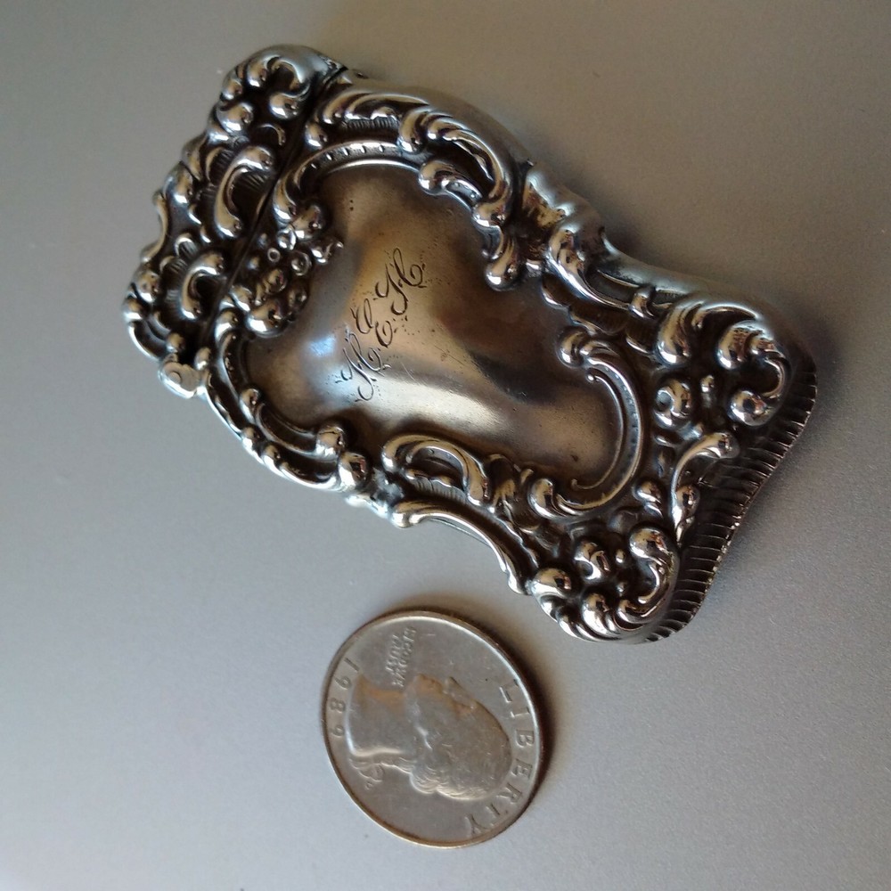 BEAUTIFUL ANTIQUE 1900S STERLING SILVER MATCH SAFE BOX  SCROLLING PATTERN