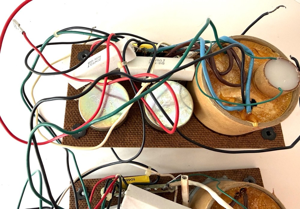 JBL CROSSOVERS - PAIR