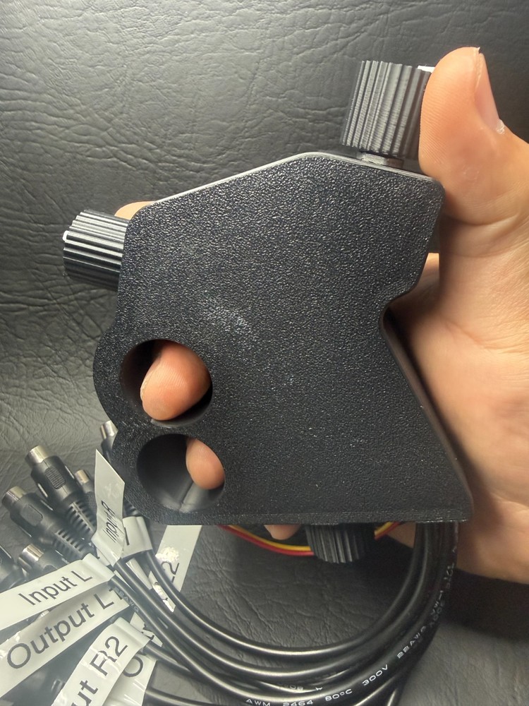 3 Bass Knob with Voltage Reader