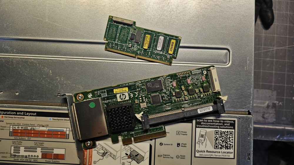 HP Smart Array P411 PCIe 6Gbps SAS 462918-001 W/ 256Mb Cache Module