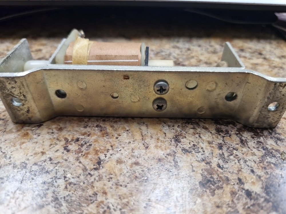 Allied Leisure Pinball Machine Knocker Assembly