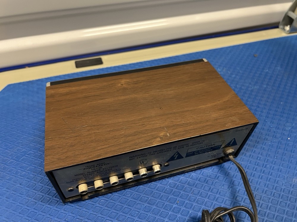 Realistic SA-10 Solid State Stereo Amplifier. Model # 31-1982B. Used UNTESTED