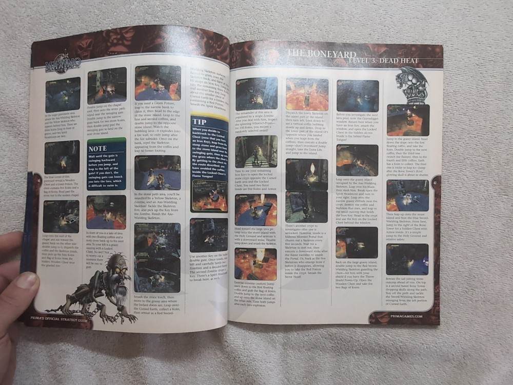 Maximo Ghosts to Glory 2001 Prima Official Strategy Guide WITH POSTER Capcom