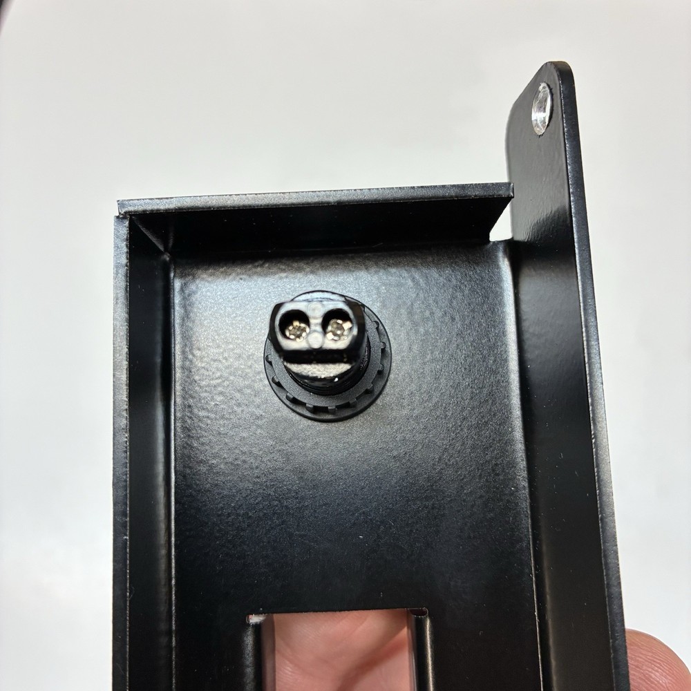 PTO DASH MOUNT PTO SWITCH BRACKET AND LED INDICATOR Bezares, BZ