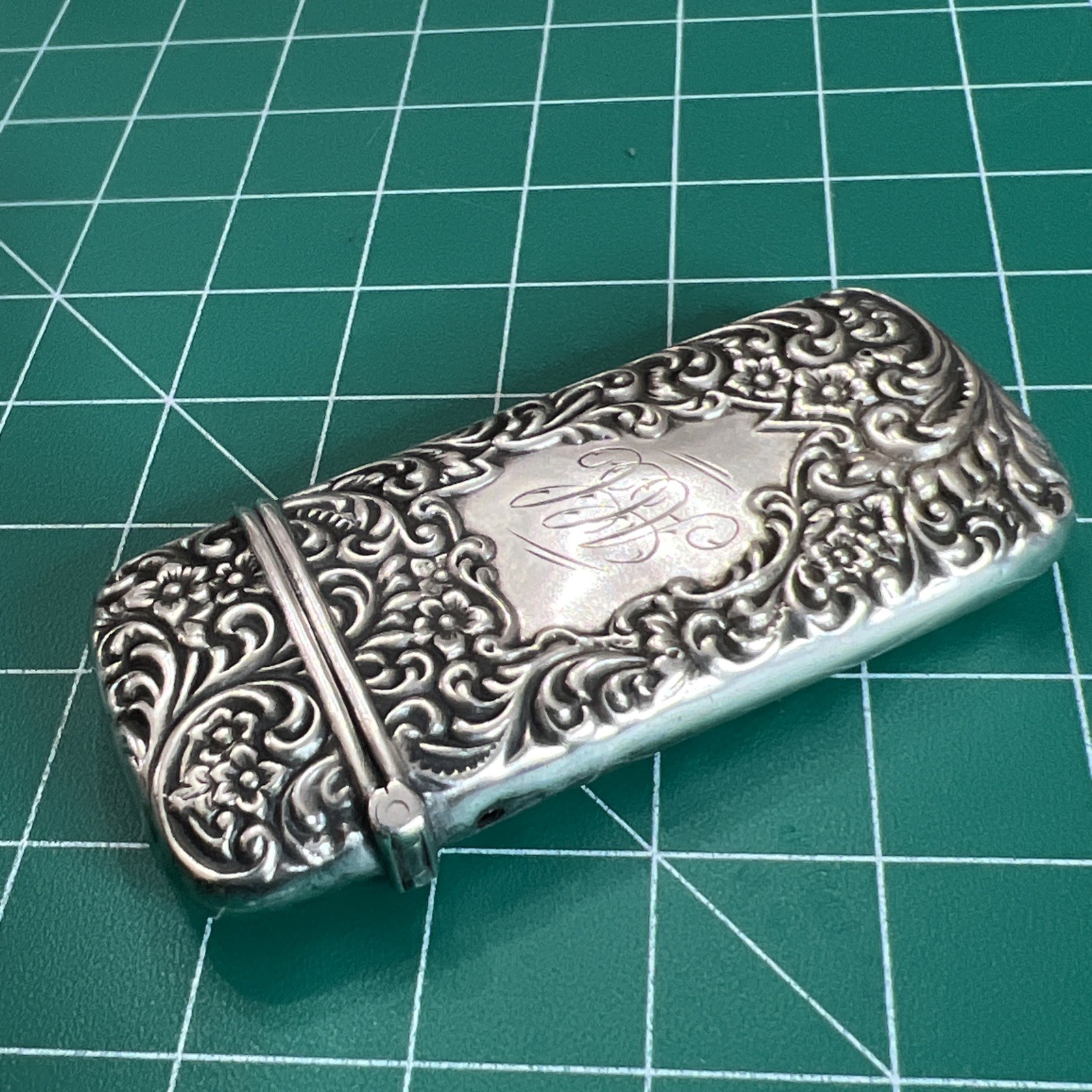 Antique Sterling Silver Ornate Floral Motif Match Safe Vesta Case HAS MONO