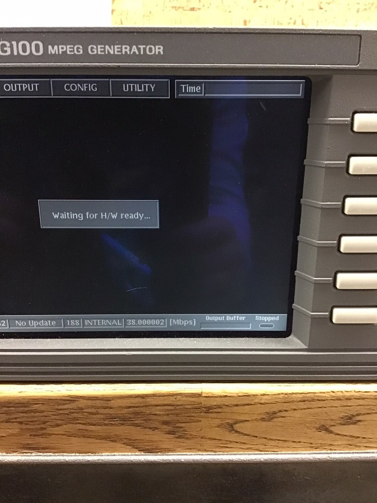 SONY TEKTRONIX MTG100 MPEG GENERATOR Pulled From Working Environment UM