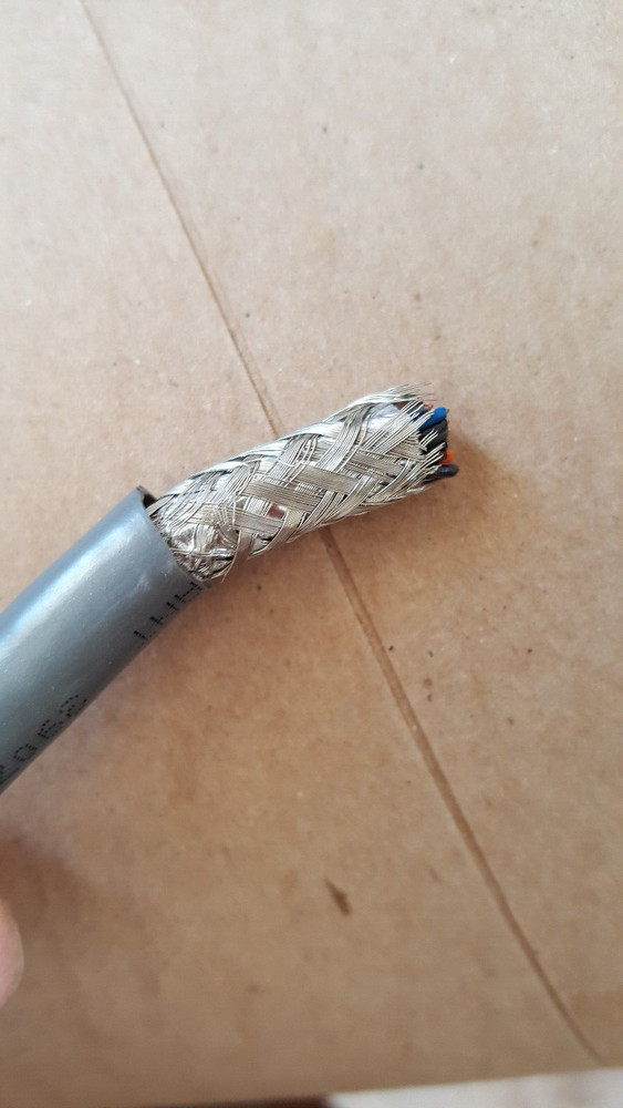 Madison/TE Connectivity 24/32C Solid Multi-Shielded Communication Cable Gry/25ft