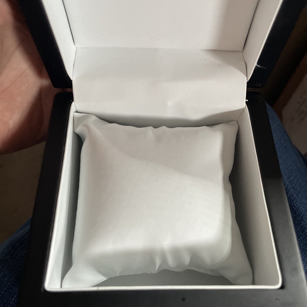 Daniel Steiger Wood Watch Box Presentation Display Storage Case and Pillow